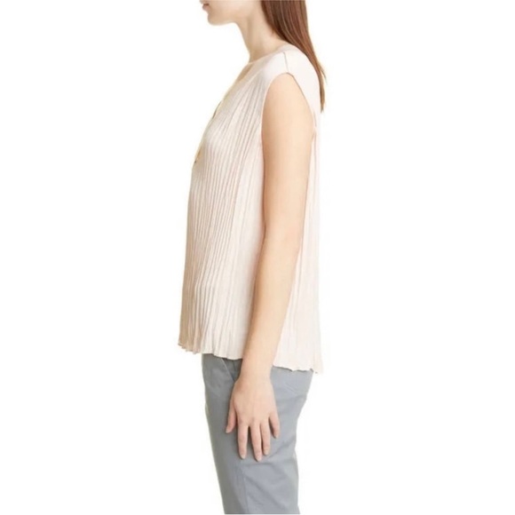 Vince pleated sleeveless blouse - Picture 4 of 5